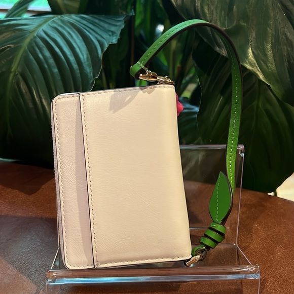 Kate Spade Fresh Picks Floral wristlet - Picture 6 of 8